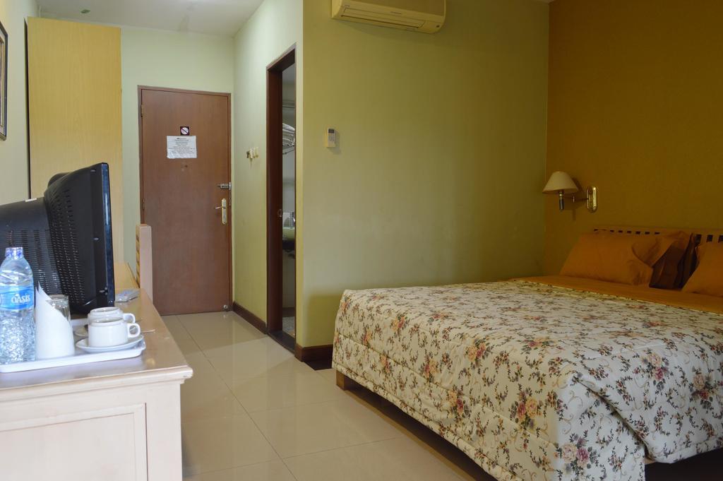 Green Wattana Hotel Sentul Богор Екстер'єр фото